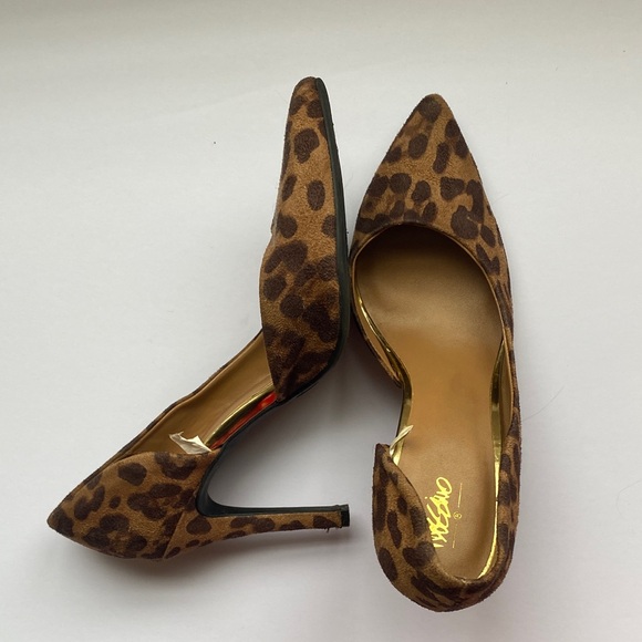 Mossimo Supply Co. Brown Leopard Heels - Picture 2 of 5
